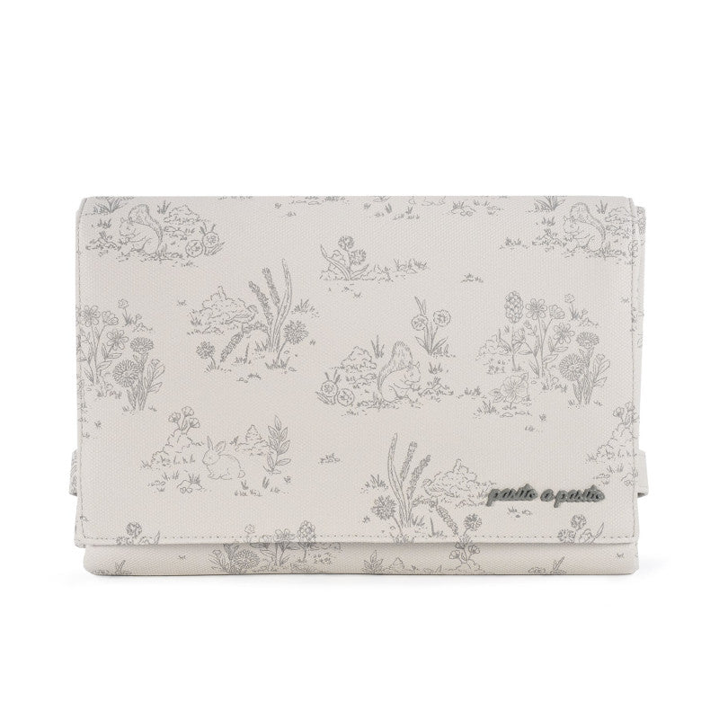 Toile de Jouy Pasito ein Pasito Travel Wickeltisch